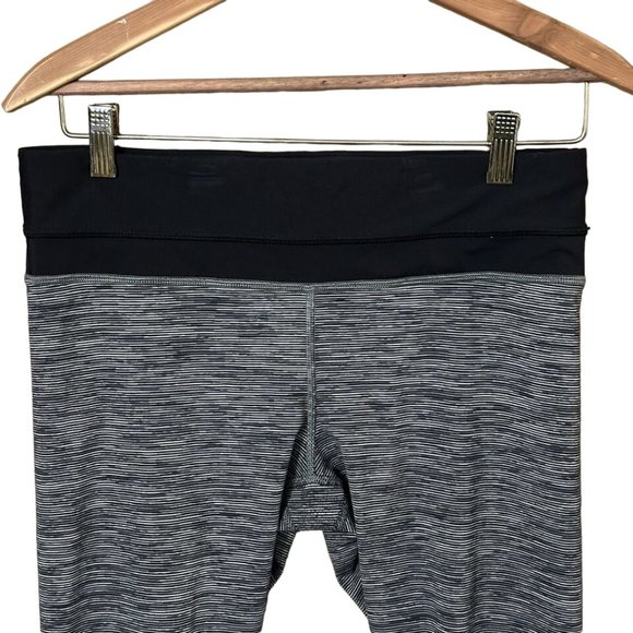 Lululemon Pants - Size 8 - Inspire Crop II Wee Are From Space - Black Slate - Picture 6 of 12